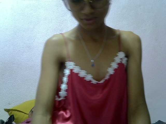 Yalane live cam on BongaCams