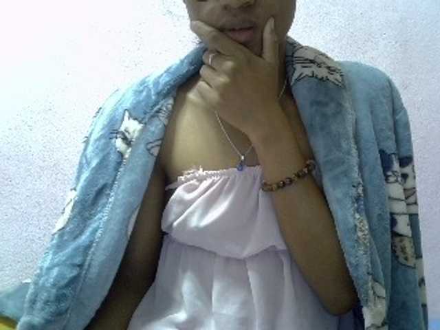 Yalane live cam on BongaCams