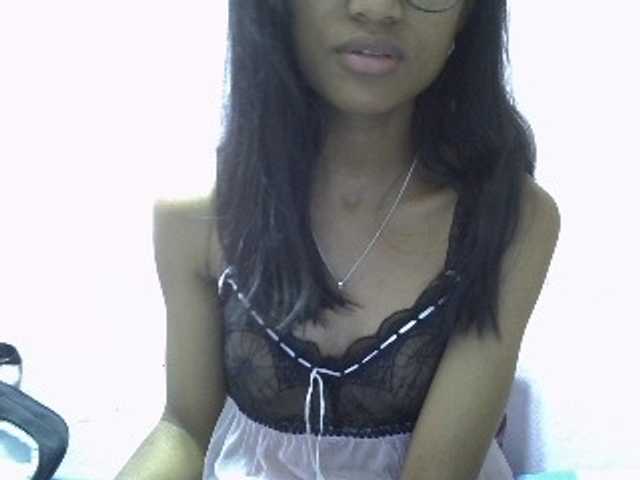 Yalane live cam on BongaCams