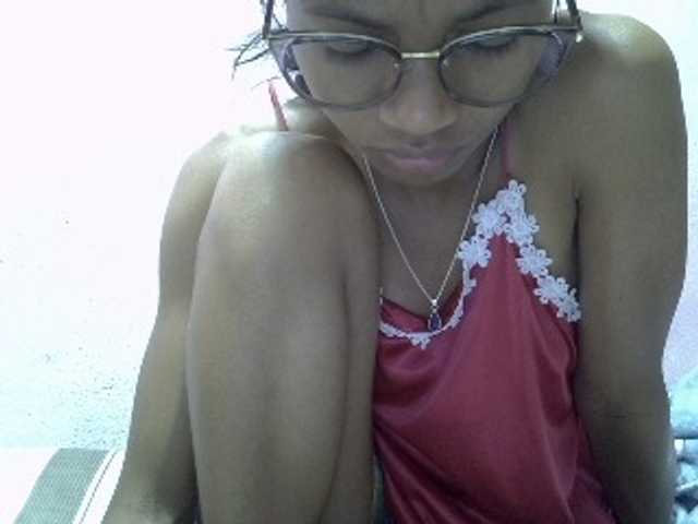 Yalane live cam on BongaCams