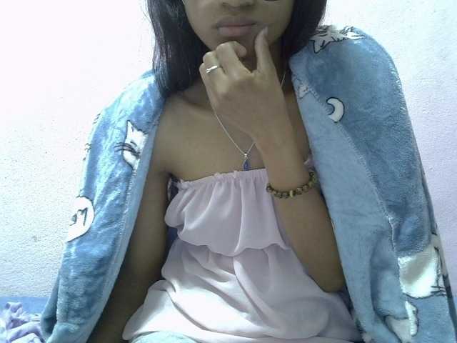 Yalane live cam on BongaCams
