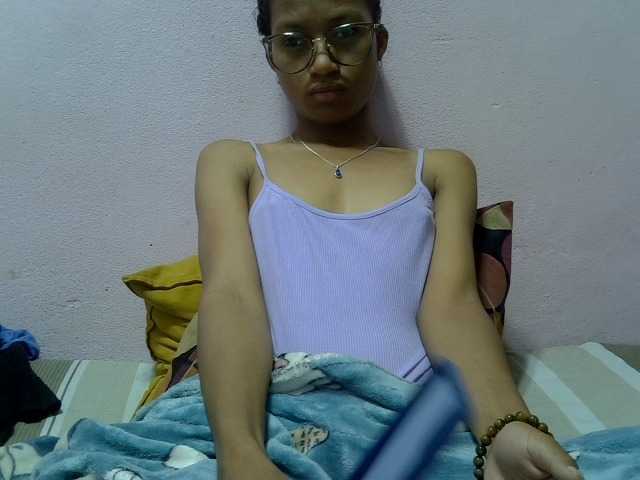 Yalane live cam on BongaCams