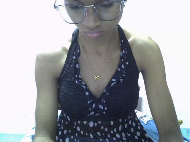 Yalane live cam on BongaCams