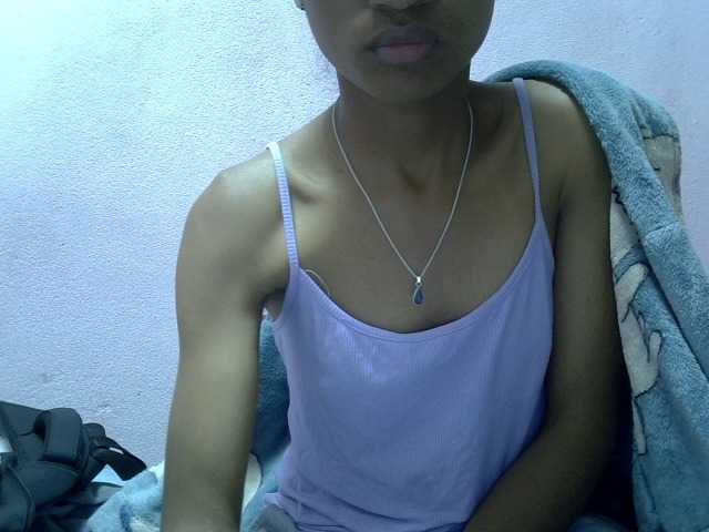 Yalane live cam on BongaCams