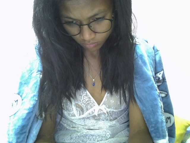 Yalane live cam on BongaCams