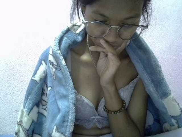 Yalane live cam on BongaCams