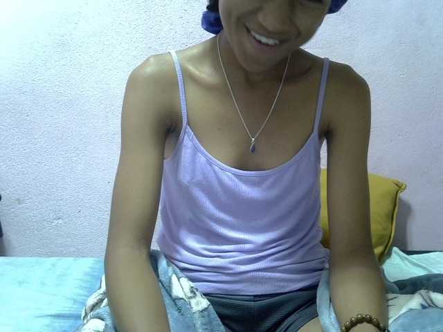 Yalane live cam on BongaCams