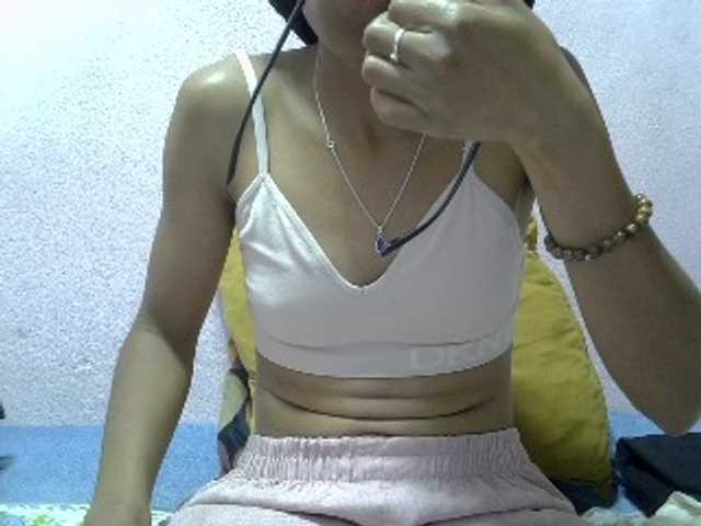 Yalane live cam on BongaCams