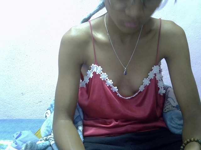 Yalane live cam on BongaCams