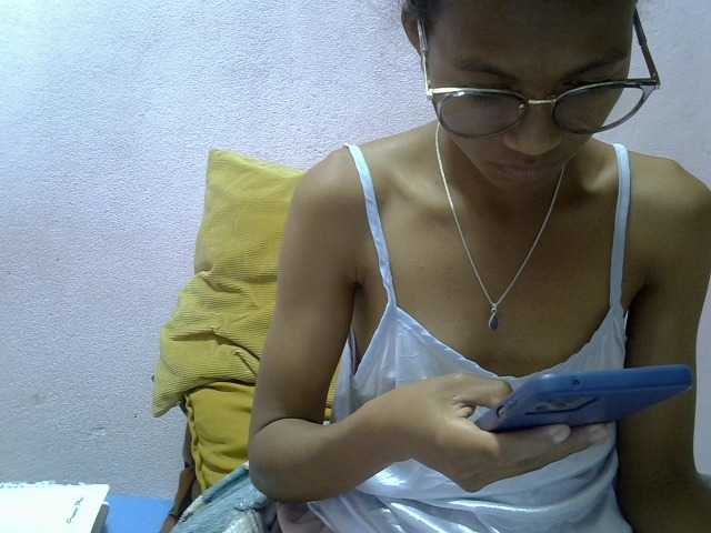 Yalane live cam on BongaCams