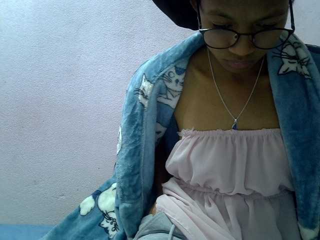Yalane live cam on BongaCams