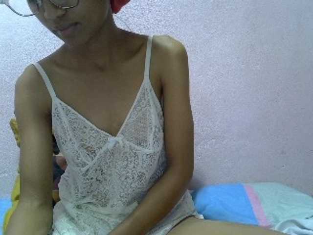 Yalane live cam on BongaCams