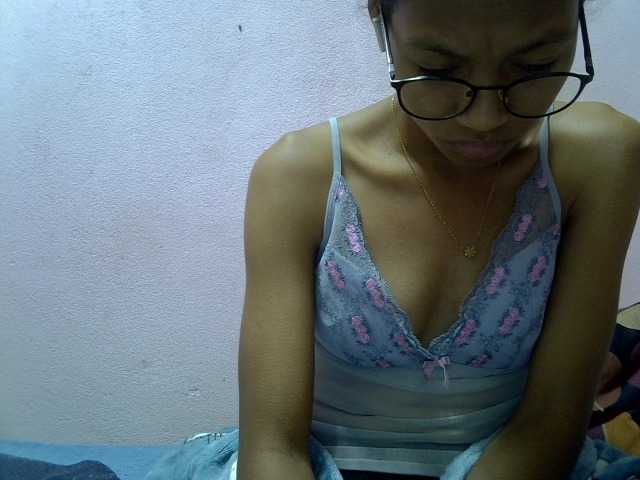 Yalane live cam on BongaCams