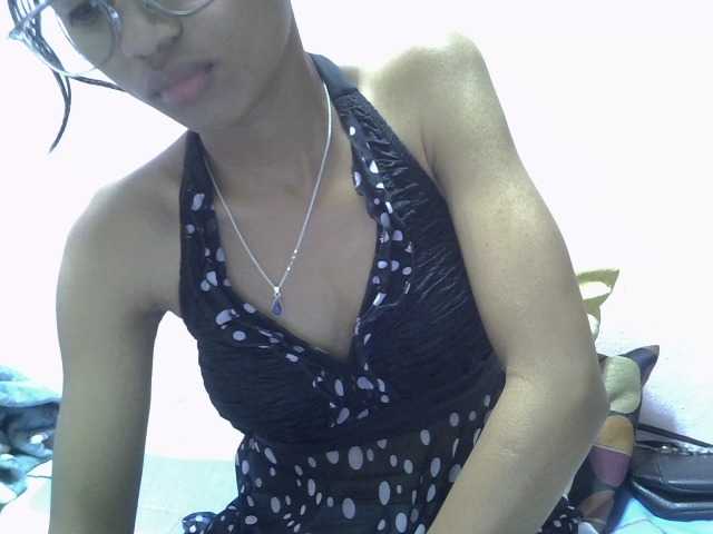 Yalane live cam on BongaCams