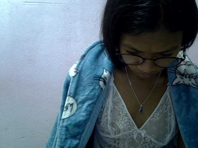 Yalane live cam on BongaCams