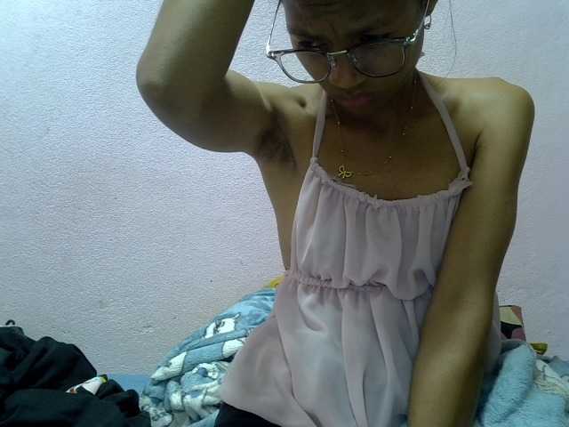 Yalane live webcam show