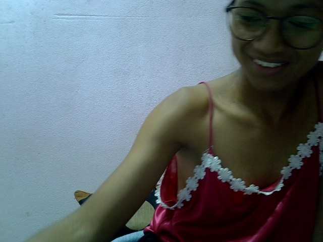 Yalane live cam on BongaCams