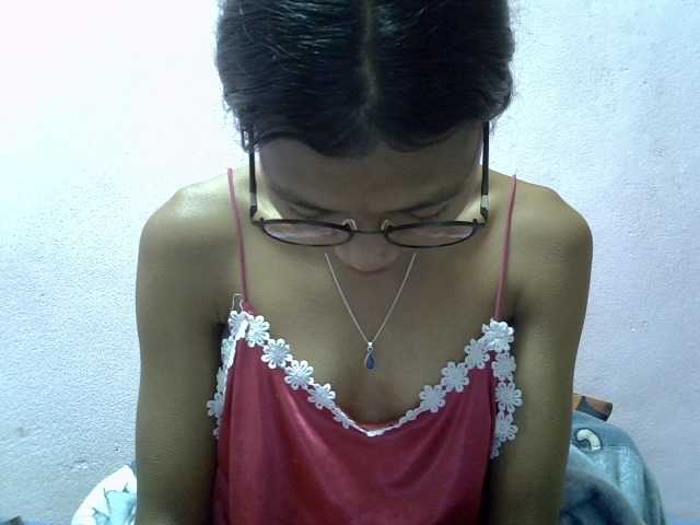 Yalane live cam on BongaCams