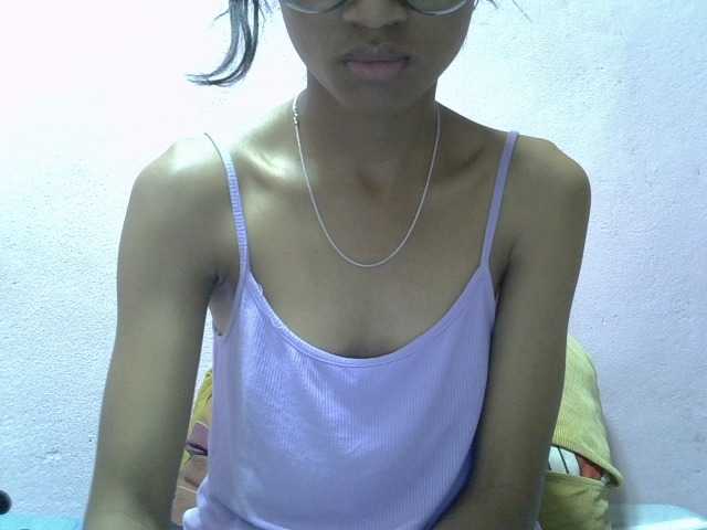 Yalane live cam on BongaCams