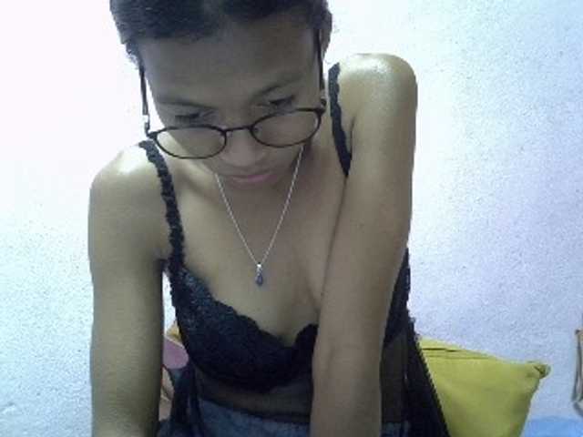 Yalane live cam on BongaCams