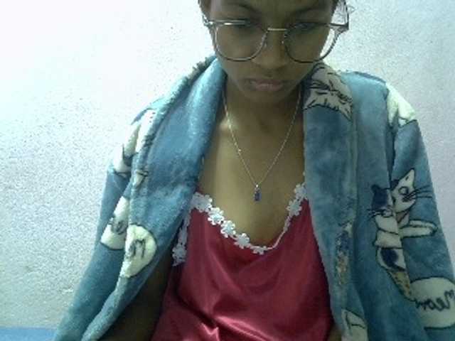 Yalane live cam on BongaCams