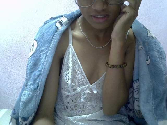 Yalane live cam on BongaCams