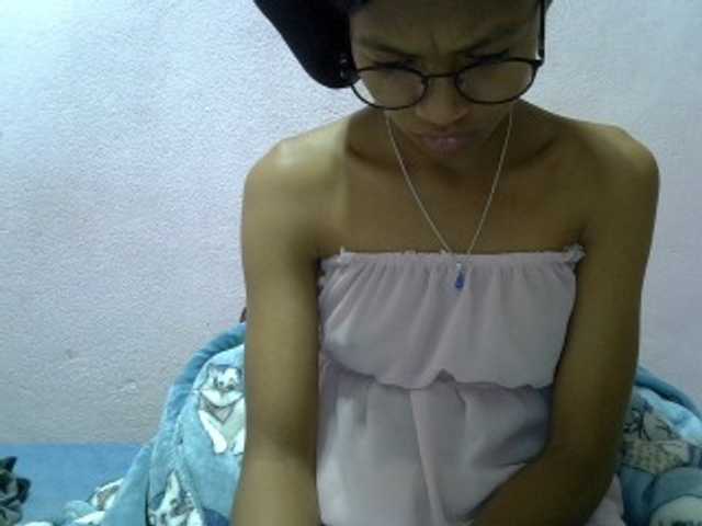Yalane live cam on BongaCams