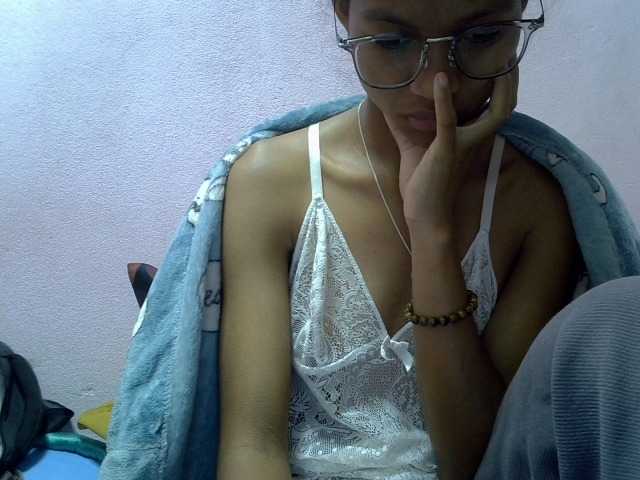 Yalane live cam on BongaCams