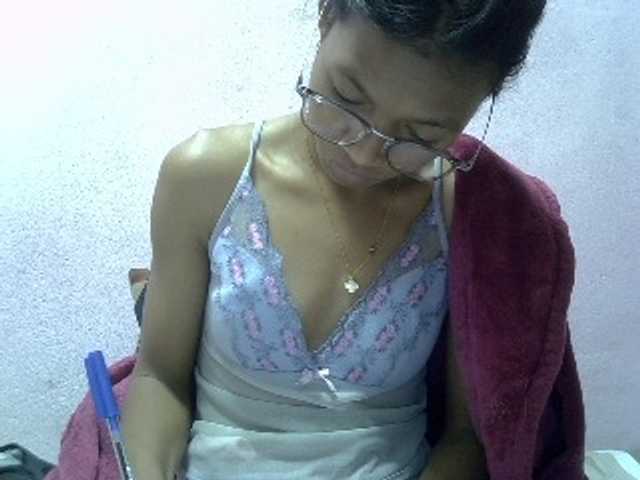 Yalane live cam preview