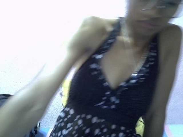 Yalane live cam on BongaCams