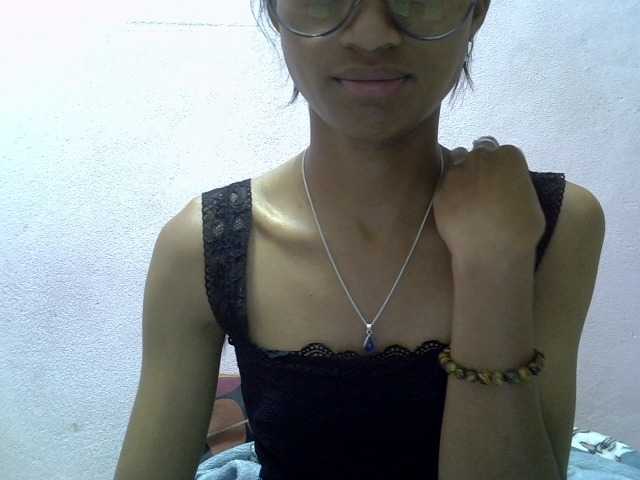 Yalane live cam on BongaCams
