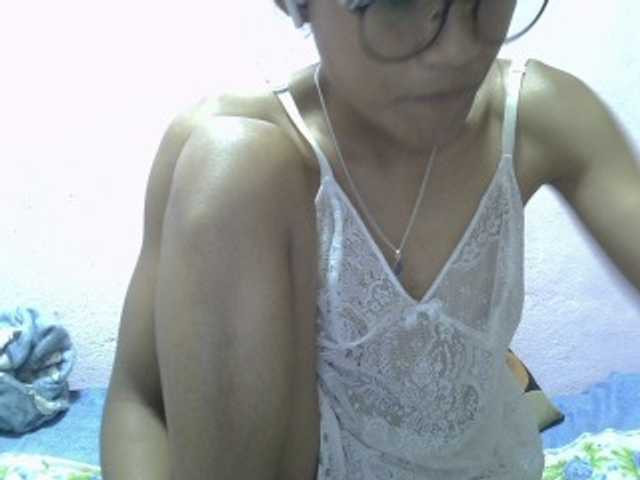 Yalane live cam on BongaCams