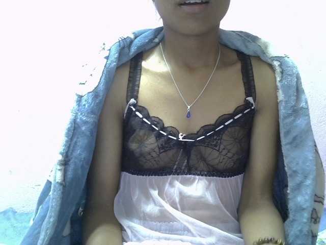 Yalane live cam on BongaCams
