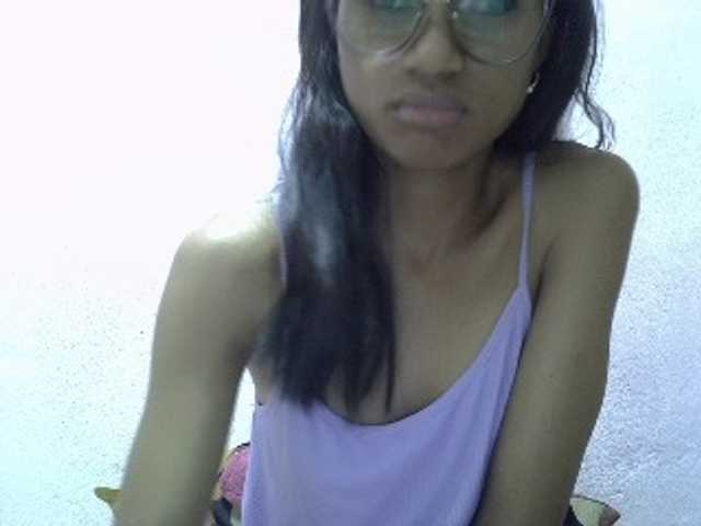 Yalane live cam on BongaCams