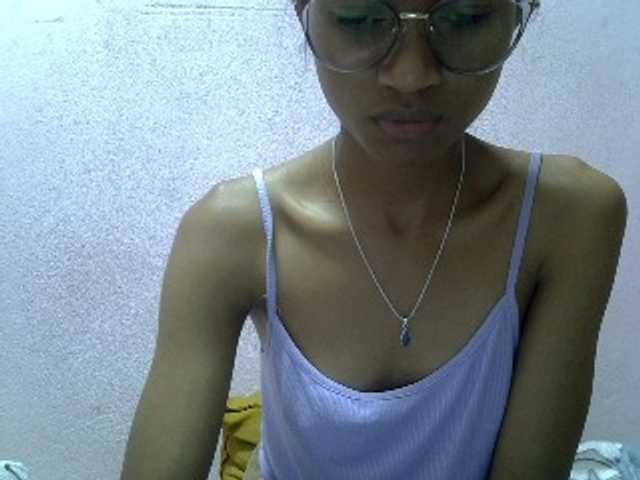 Yalane live cam on BongaCams
