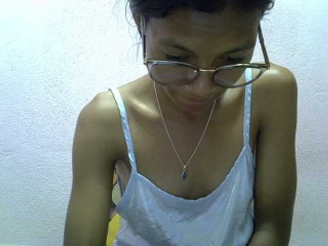 Yalane live cam on BongaCams
