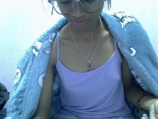Yalane live cam on BongaCams