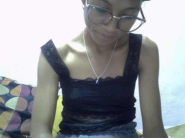 Yalane live cam on BongaCams