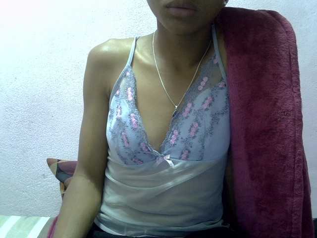 Yalane live cam on BongaCams