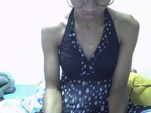 Yalane live cam on BongaCams