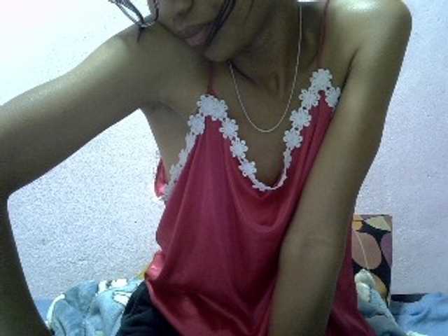 Yalane live cam on BongaCams