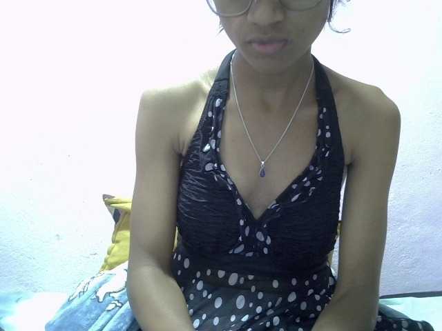 Yalane live cam on BongaCams
