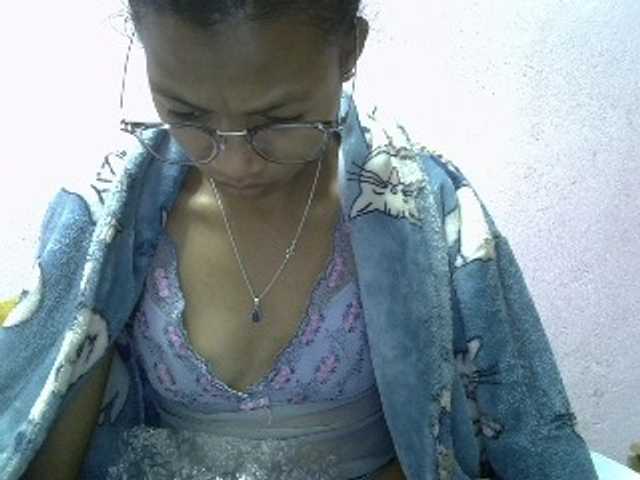 Yalane live cam on BongaCams