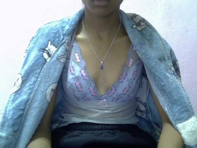 Yalane live cam on BongaCams