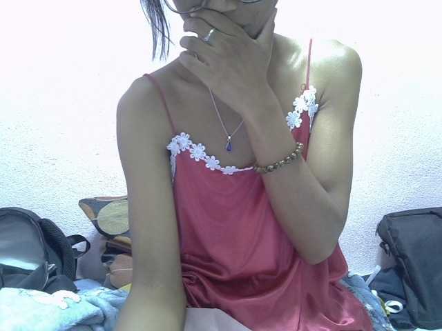 Yalane live cam on BongaCams