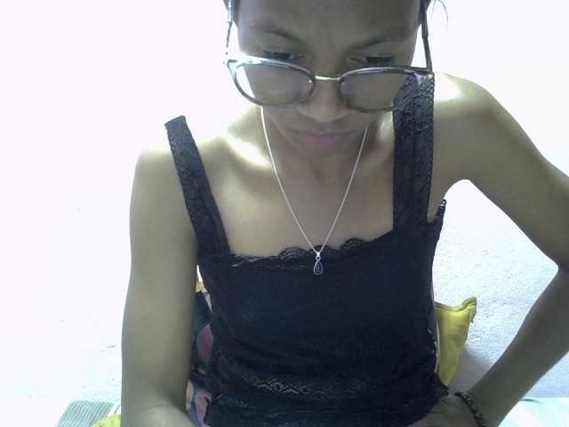 Yalane live cam on BongaCams