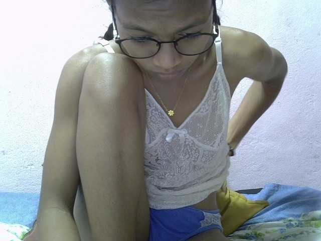 Yalane live cam on BongaCams