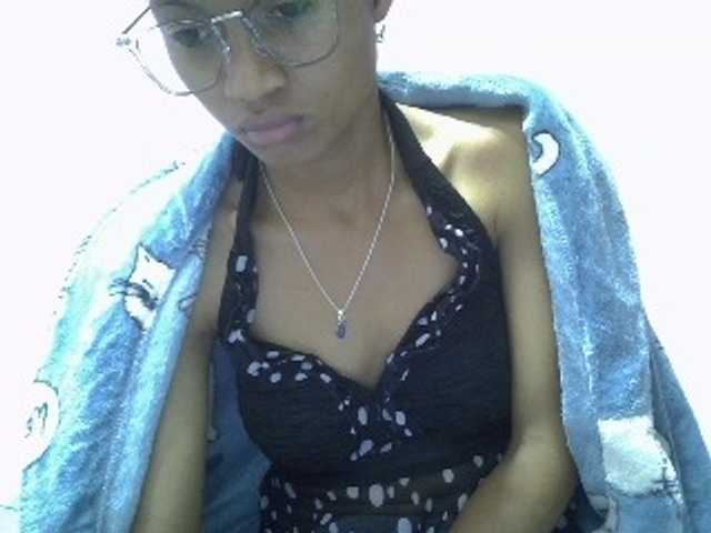 Yalane live cam on BongaCams