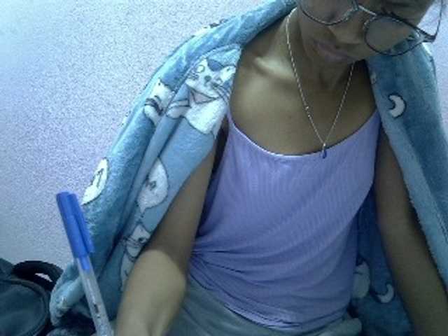 Yalane live cam on BongaCams