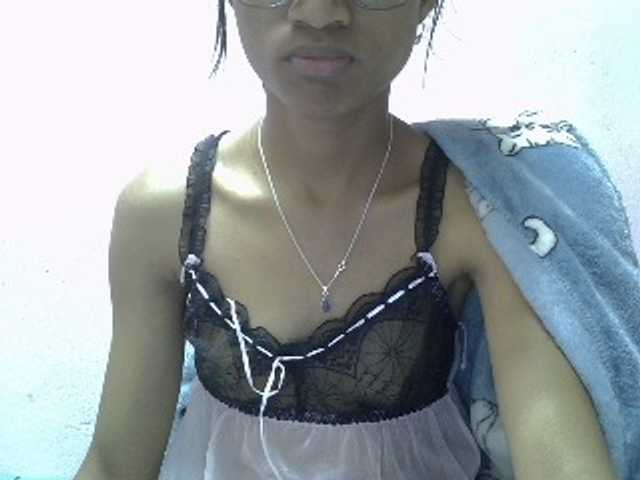 Yalane live cam on BongaCams